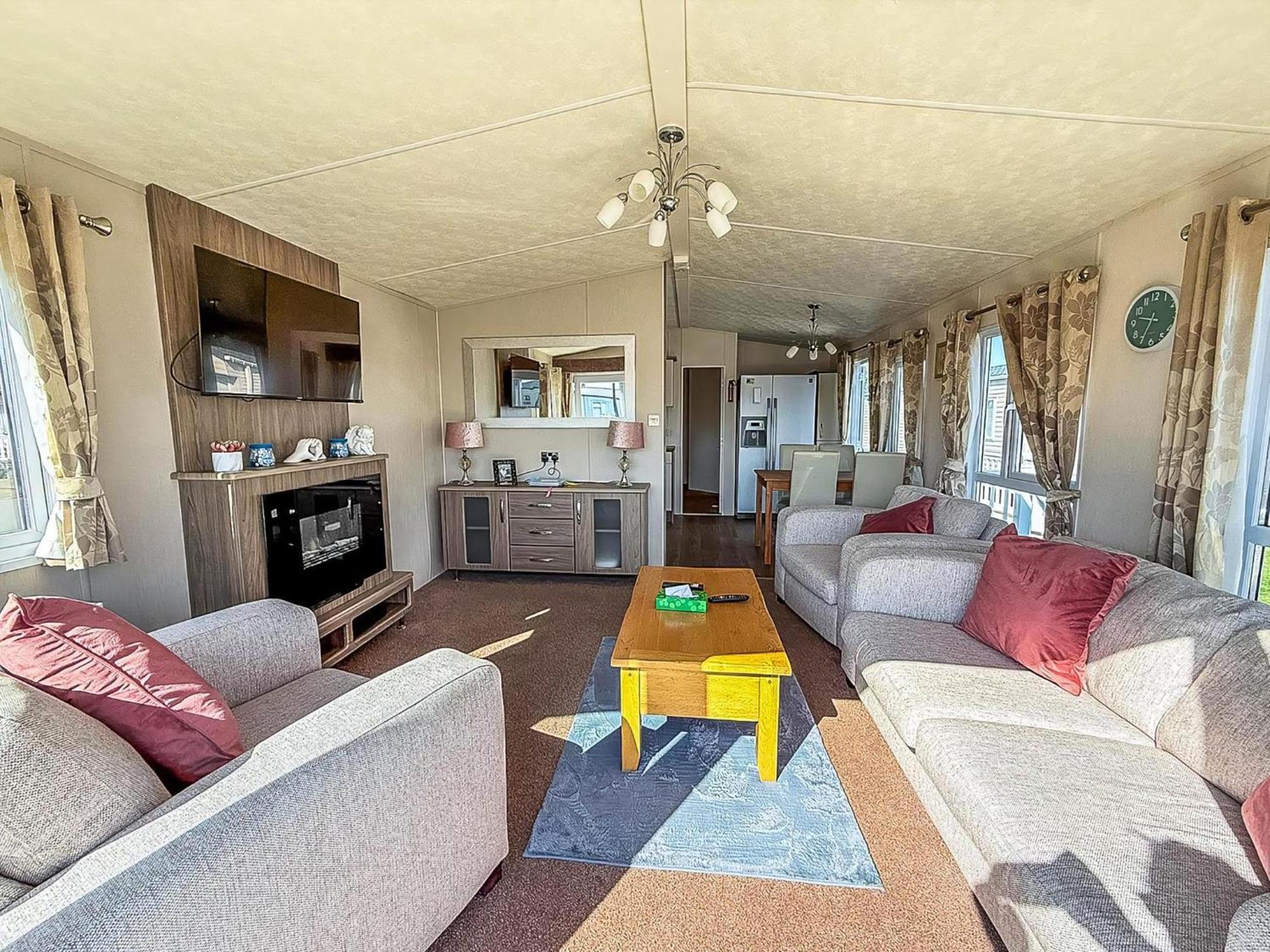 Beautiful Caravan With Decking Wifi At St Osyth Beach Holiday Park Ref 28077Dw Clacton-on-Sea Dış mekan fotoğraf